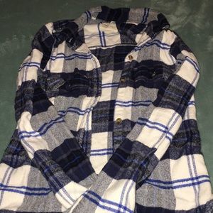 A soft and form fitting thick-flannel